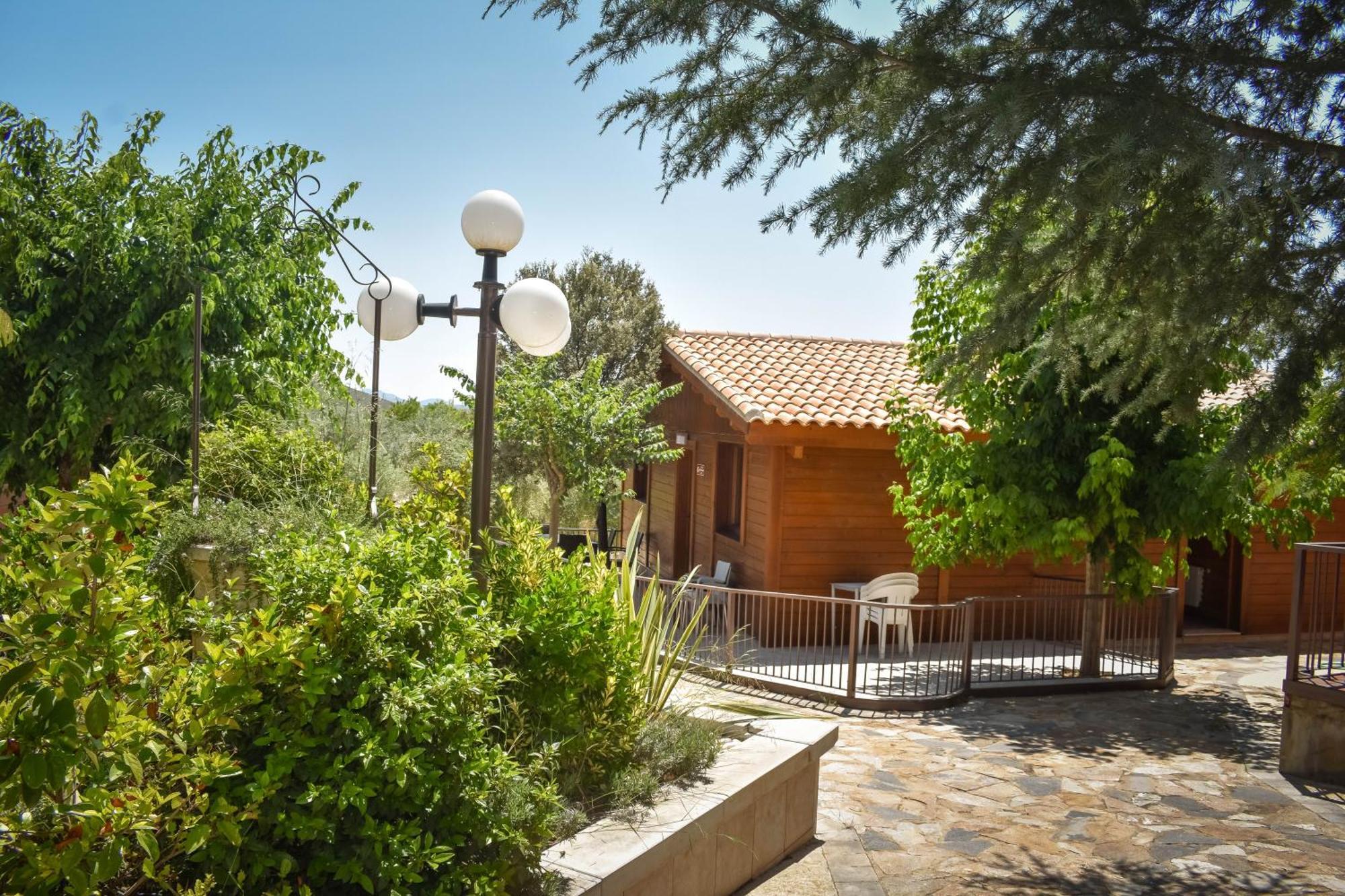 בית הארחה אלצ'ה דה לה סיירה 	Complejo Rural La Tejera מראה חיצוני תמונה
